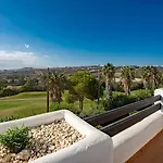 Lotus 2401 - Beautiful Apartment With Pool & Sea View