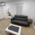 Gatu Villa Paraguay , Preferente Mayores 25 Anos Y Familias