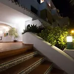 Stunning Ground Floor Apartment!