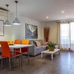 Apartamento A 50 Metros De La Playa, Luminoso Y Acogedor