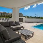 Modern Villa Walking Distance From The Beach