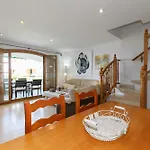 Uhc Arenal Family Complex
