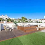 Brand New Modern 5 Bdrm Villa In Puerto Banus