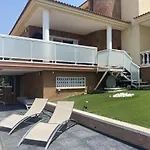 R134 Casa Domingo Con Ac Y Piscina