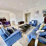 Beautiful 5 * Penthouse Very Near The Beach