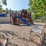 Residential Aquamarina