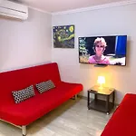 Camp Nou, Europa Fira - Modern Two-Bedroom Apartment With Heating
