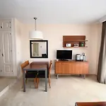 Studio Apt Walking Distance To Beach Wyndham Resor