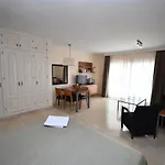 Studio Apt Walking Distance To Beach Wyndham Resor