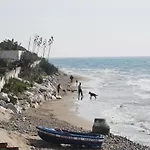 Beautiful Villa 2 Steps From The Beach