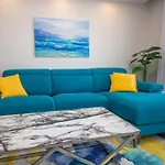 Blue Suites B5-203