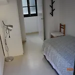 Apartamento Muy Bien Situado En El Centro De Cadiz Y Al Lado De La Playa