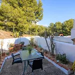 Luxury House - Montesol Albert Villas