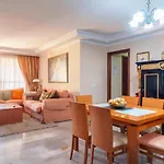 Elegant Apartment In Marbella With Sea And Mountain View.