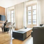 Luxe Apartment In The Historic Center By Rems