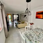 Fantastico Unifamiliar Muy Luminoso Y Tranquilo