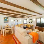 Cubo'S Villa Garden