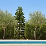Detached Holiday House, 2 Bedrooms, Private Garden, Pool