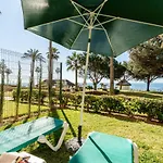 Mi Capricho Beachfront Apt