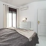 Modern 3 Bedroom Apartment In Marbella With A Heated Pool Close To Puerto Banus