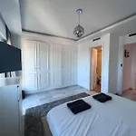 Zeer Luxe Appartement In Puerto Banus