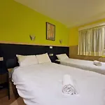 Pension Izar Bat Guesthouse
