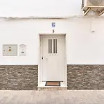 Apartment 250 M From The Beach