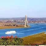 Charming 2-Bed Apartment Near Ayamonte With Pool