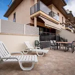 At003 Planta Baja Con Patio Privado, Piscina Comunitaria, Cerca De La Playa