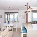Precioso Y Moderno Apartamento Frente Al Mar