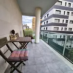 25A01 Duplex Con Jardin Y Garaje