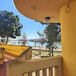 Superbe Appartement Terrasse Entierement Renove Au Bord De L'Ebre