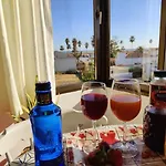 Arte Y Natura En La Playa De Eucaliptus