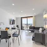 Ferienwohnung Tower Penthouse Parque Santiago I