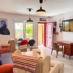 Tarifa Cozy House, Beach Front, Pool, Wifi