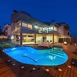 Villa Luxury Rock Tirri