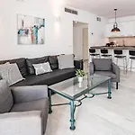 Harbor Getaway In The Heart Of Puerto Banus With Walking Dictance To Everything
