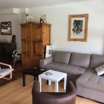 House With Garden 10 Min Walk To The Beach
