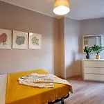Bebarceloner Sant Andreu Apartments - 3 Bedrooms