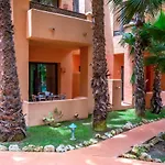 Lovely Apartment In Los Alcazares With Wifi
