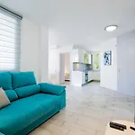 A13 Optimist Beautiful And Comfortable