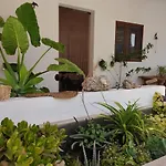 Confortable Casa Rural Con Ecohuerto Y Jardin