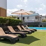 Villa Las Americas