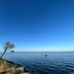 Mar Azul Entre Dos Mares
