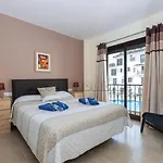 Marina Real 225