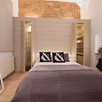 Cathedral Apartment