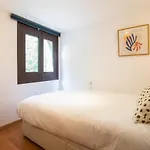 E3Val1048 - Newly Decorated Flat Closed To The Cent