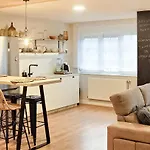 3 Bedroom Stunning Apartment In Vimianzo