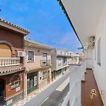 Casa Con 3 Habitaciones En El Tarajal Malaga