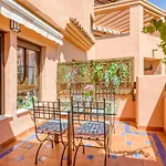 Deluxe Relax Apartment With Pool